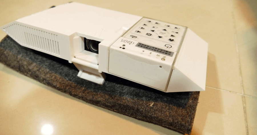 【開箱】CROCUS CSPP-300 適合家庭用的微型投影機，1.5 萬輕鬆入手，120 吋大螢幕就是爽