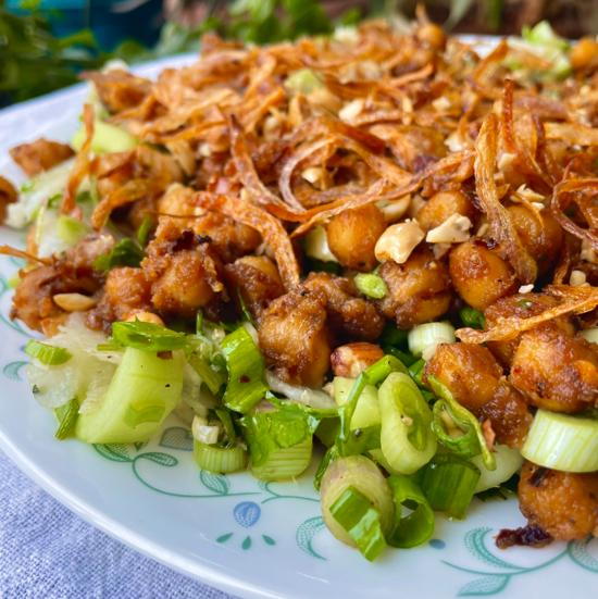 crunchy chickpeas salad