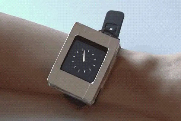 This Prototype Smartwatch Fits Two Screens Onto Your Wrist