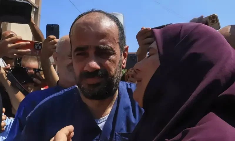 غزہ کے ’الشفا اسپتال‘ کے سربراہ سمیت 55 فلسطینی رہا