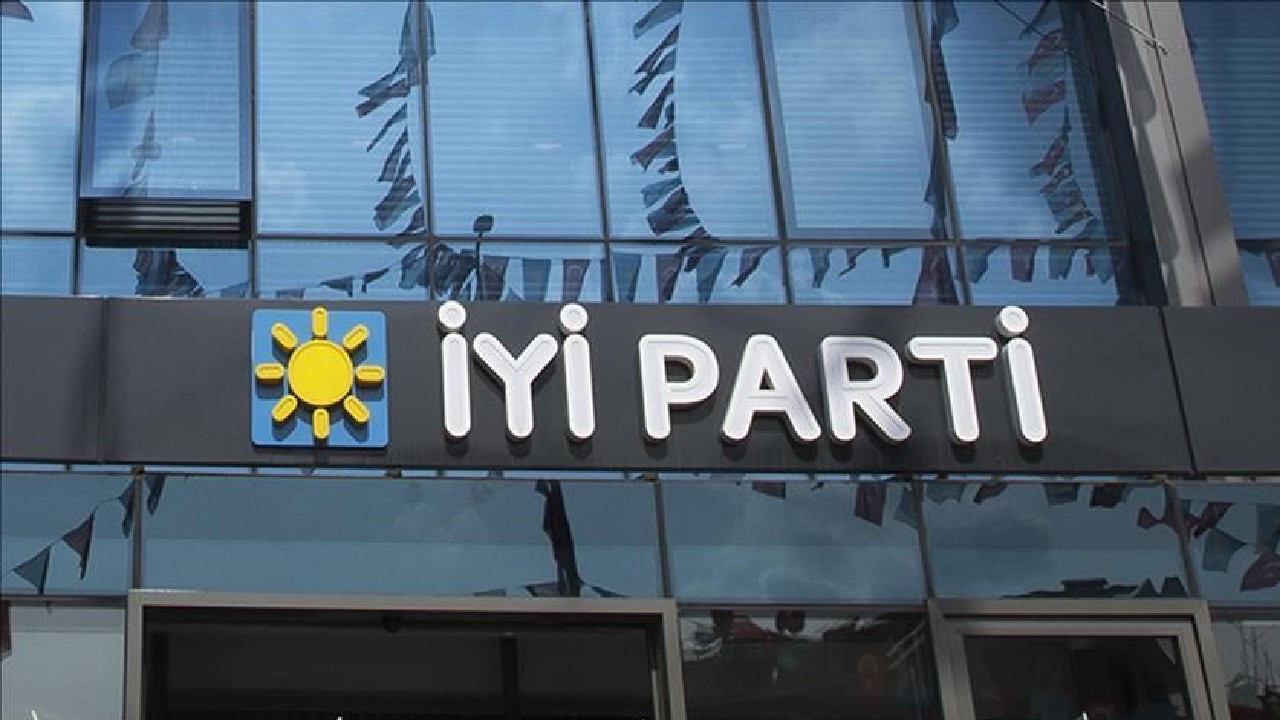 İYİ Parti Genişletilmiş GİK toplantısında, DEM Parti İmralı heyetinin temasları ele alındı İYİ Parti Genişletilmiş GİK toplantısında, DEM Parti İmralı heyetinin temasları ele alındı
