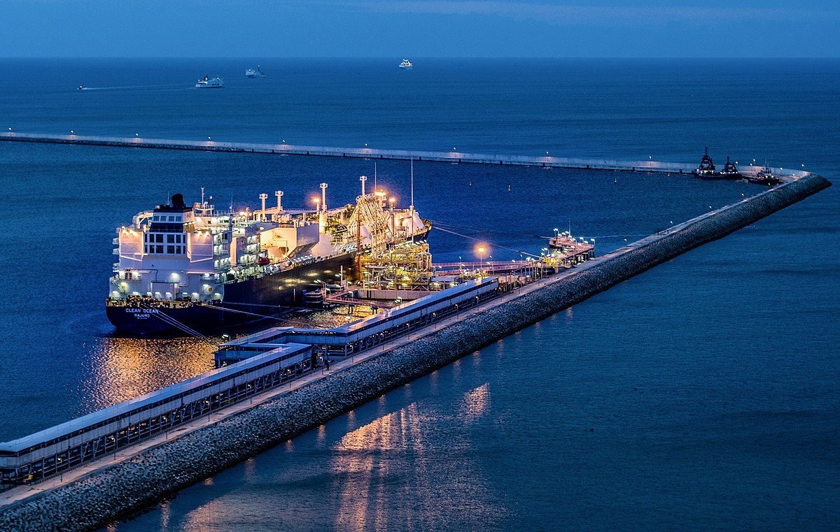 Rośnie hegemonia USA na unijnym rynku LNG. Gazoport w Świnoujściu najbardziej wykorzystany

 & more related news here