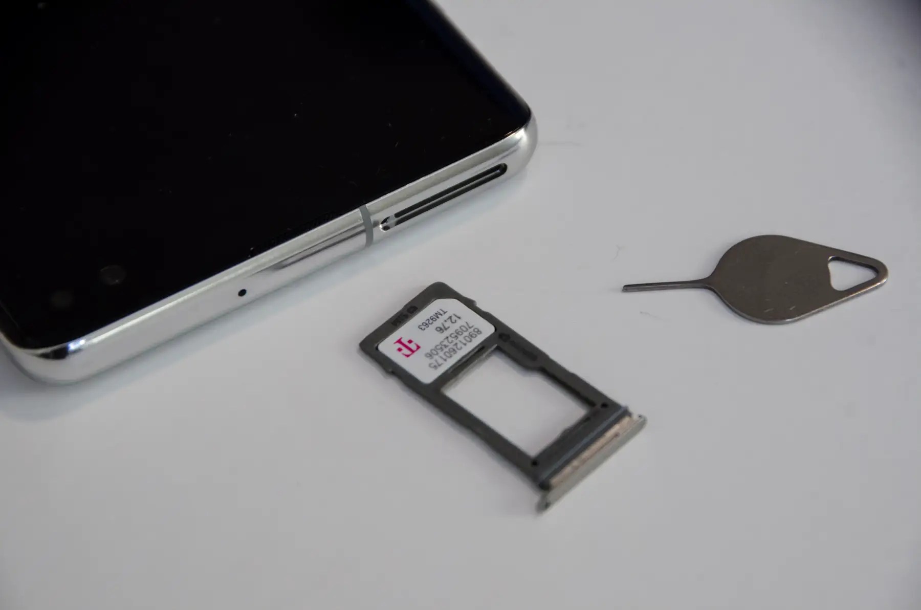 Lift and remove the battery. How To Remove The Sim Card From A Samsung Galaxy S10