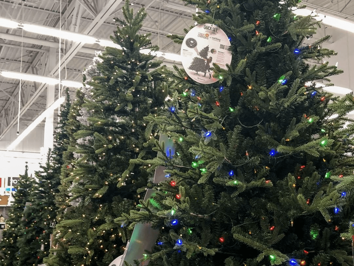 We found stunning modern christmas trees that will refresh your halls and inspire you this holiday season. Michaels Is Having A Christmas Tree And Decor Sale November 2019