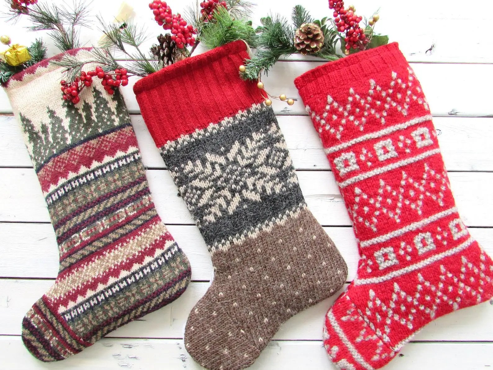 11/07/2020 · the simple “x” pattern of the thread makes ornate lettering a breeze, and all you have to do is follow along the chart, stitch by stitch, until your monogram is complete! The Best Christmas Stockings In 2020