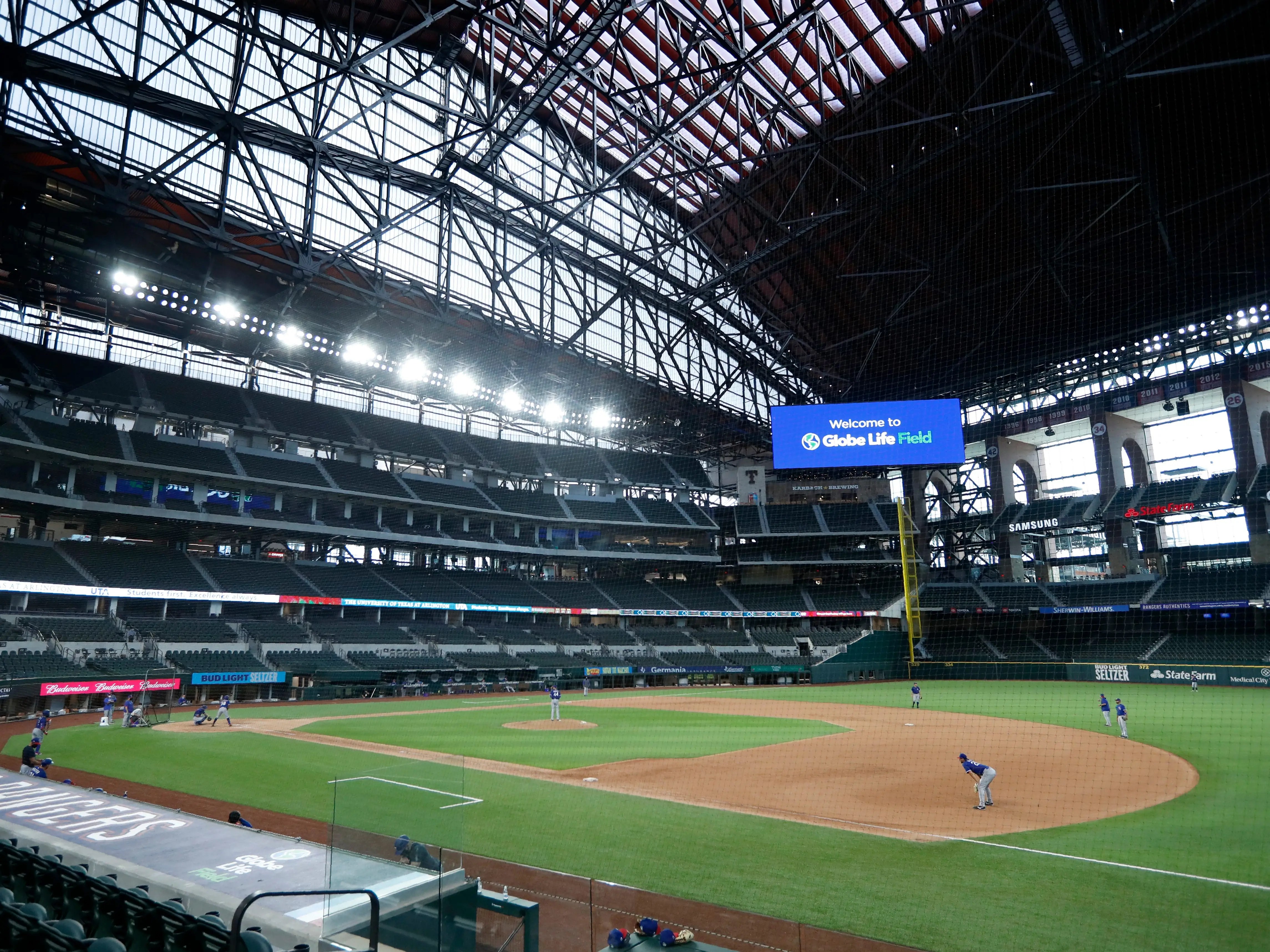 2021 ticket policies for limited capacity games. Yankees Broadcaster Rips Texas Rangers For Allowing 100 Stadium Capacity