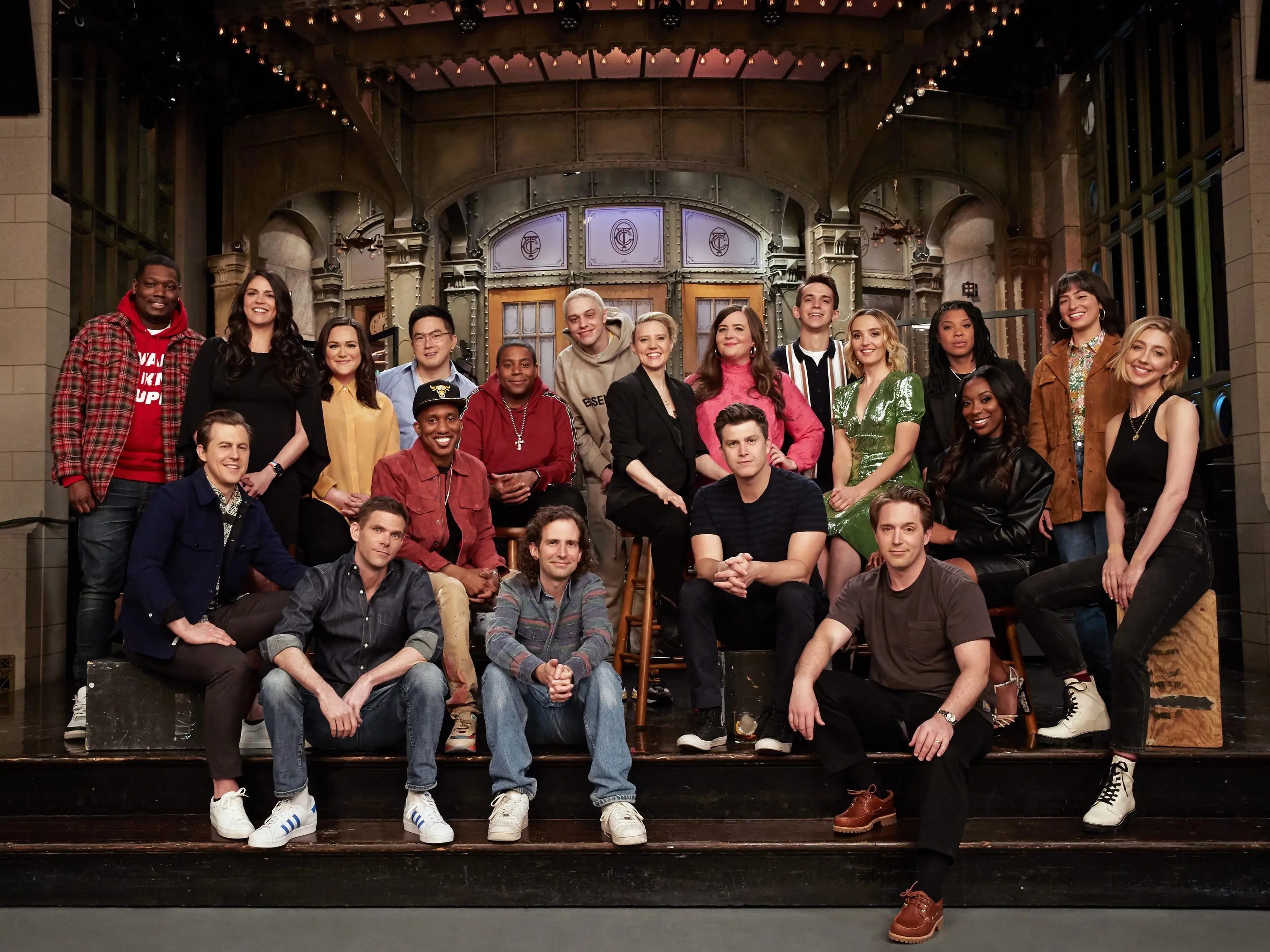 Fans can expect a new weekend update skit, as well as other brand new content from snl cast members, when the show airs remotely on saturday, april 11. Here S The Cast Of Saturday Night Live Season 47