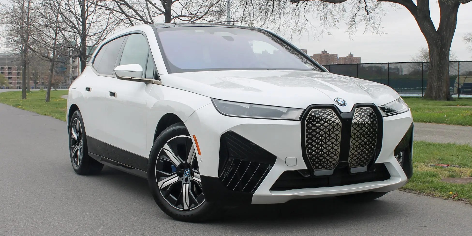 Bmw travel and comfort system base support. BMW IX electric SUV review: strange look, incredible