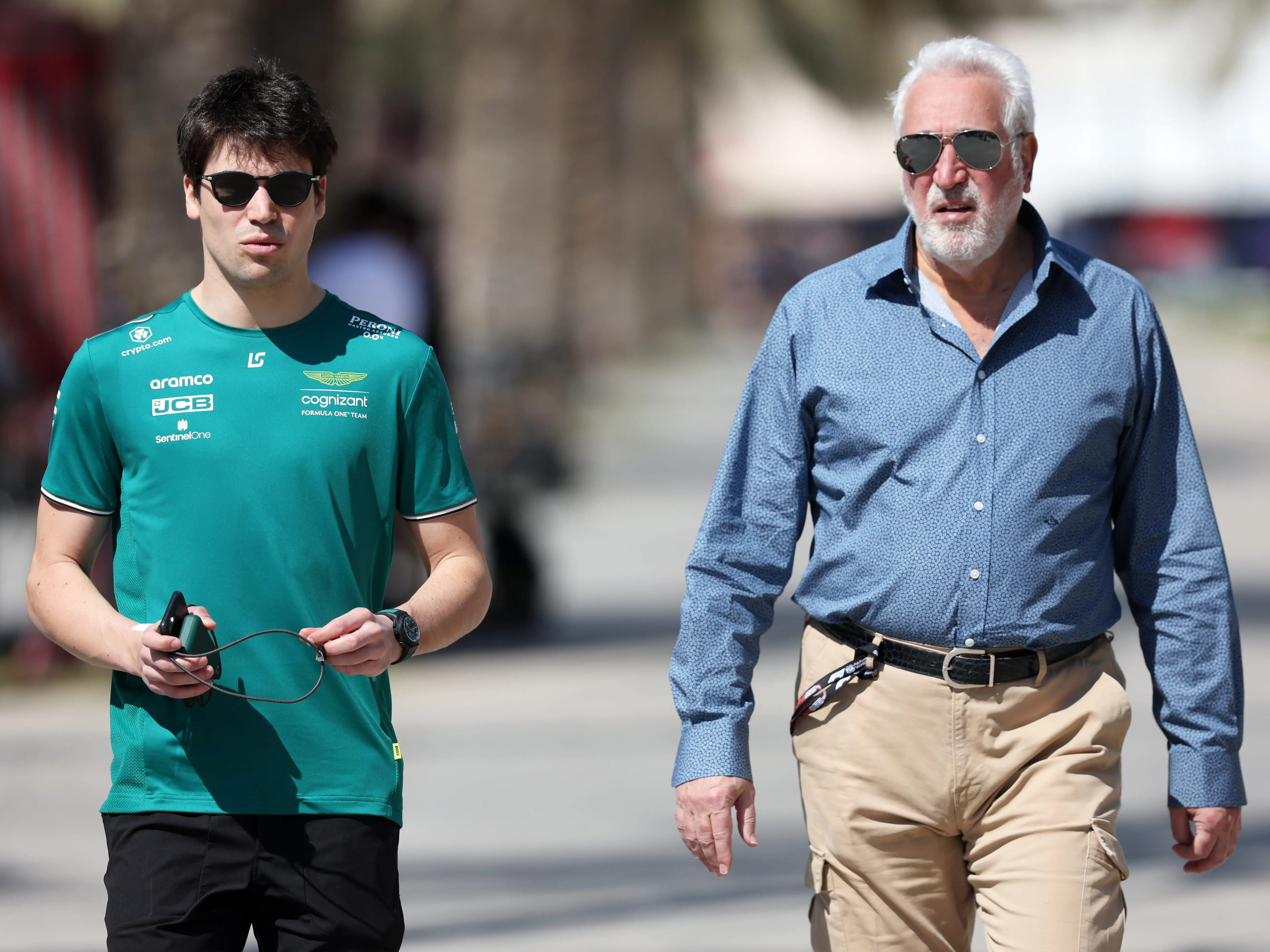 „Aston Martin“ galėjo uždirbti iki 80 milijonų dolerių dėl savo saugos automobilių, skirtų F1 lenktynėse, teigia jos vadovas.