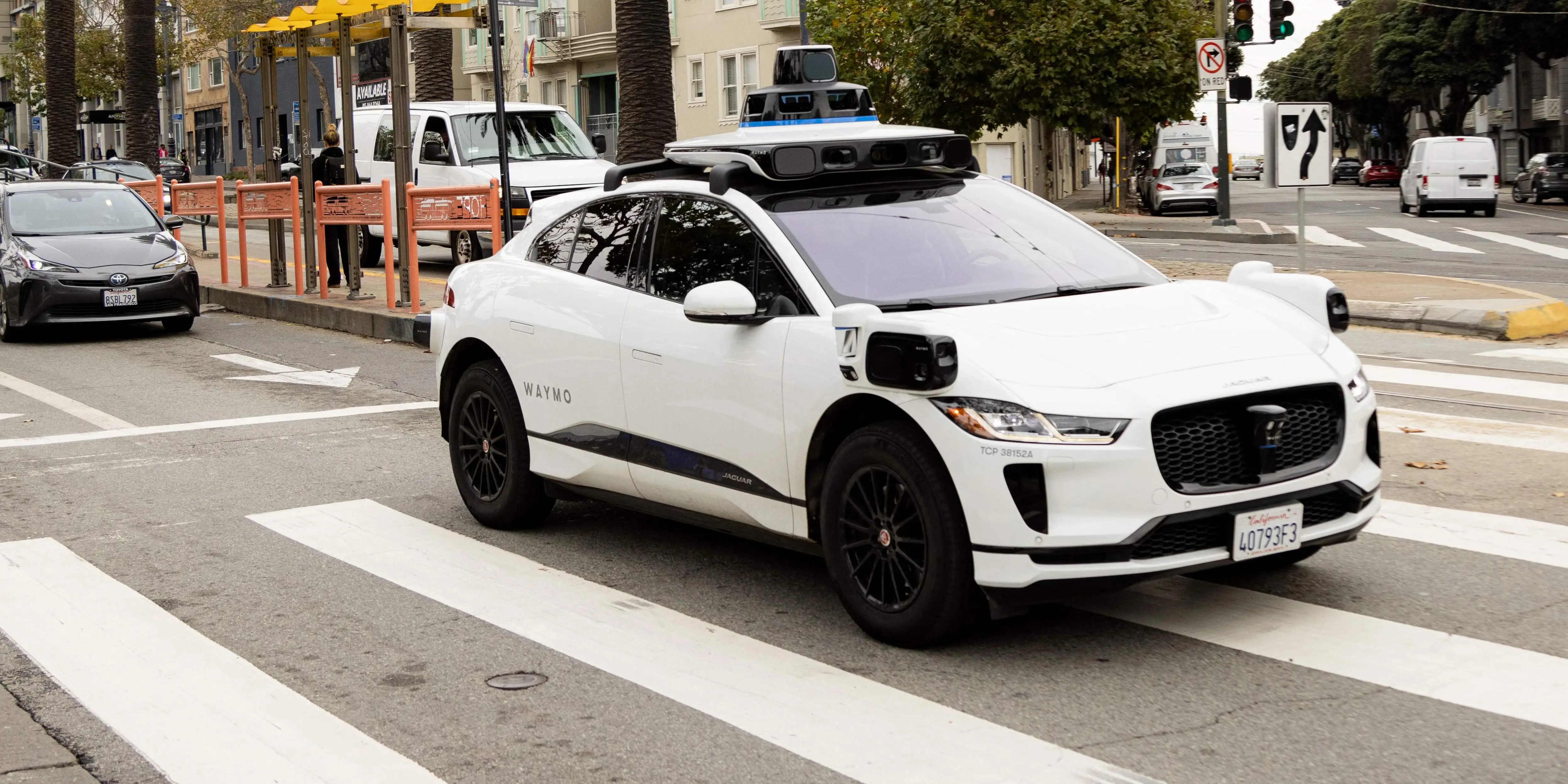 Zagadka Midnight Honking autorstwa San Francisco Waymo Robotaxis rozwiązana