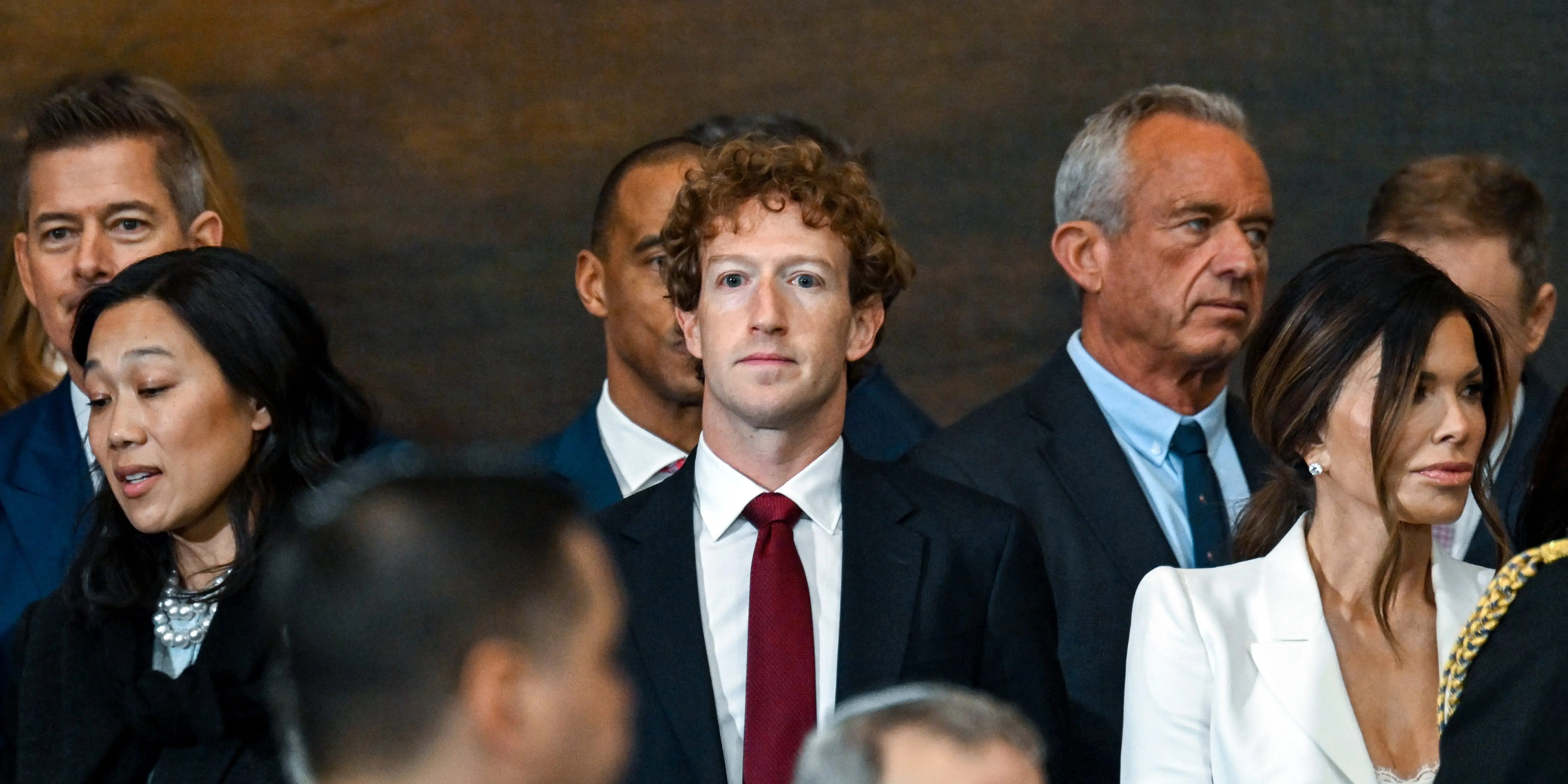 دونالد ترامب يقاتل من أجل وضد التكنولوجيا الكبيرة. كيف هذا العمل؟