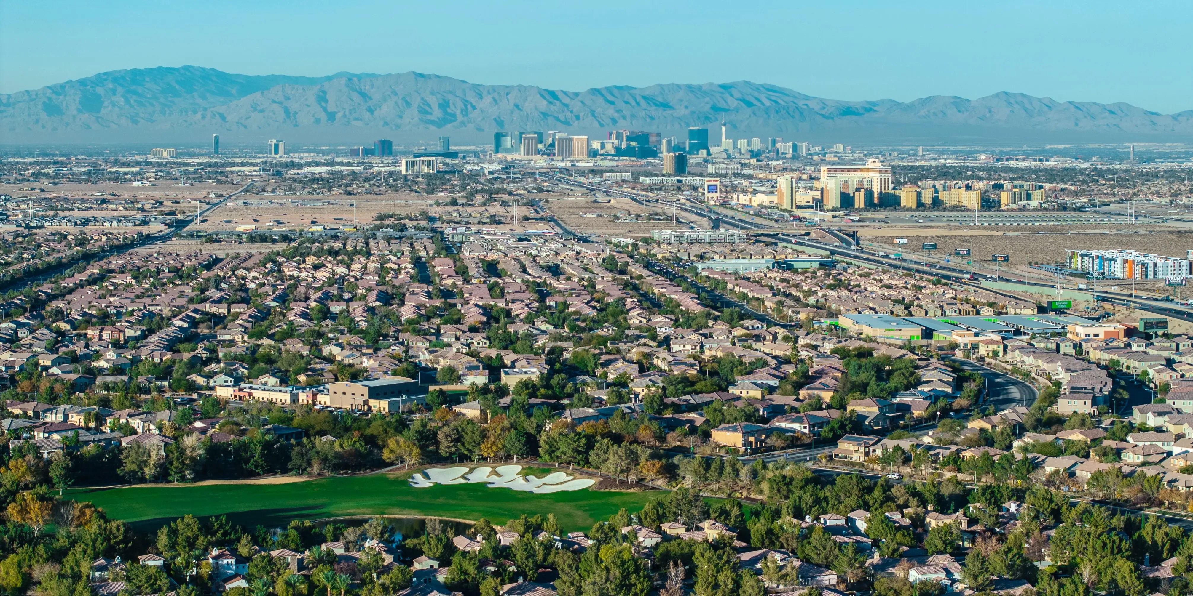 Billionaires are fleeing California for Nevada — and not for the nightlife