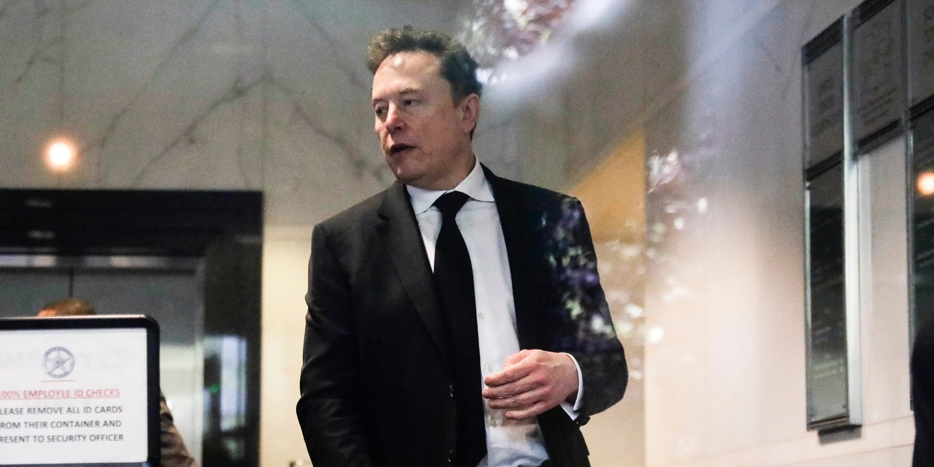 Elon Musk points to meetings with Barack Obama and Larry Page as proof he’s serious about AI risks
