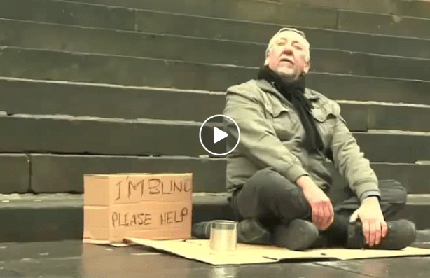 Thomas panek just became the first blind runner to complete the nyc half marathon with guide dogs. People Ignored This Blind Homeless Manâs Sign Until This
