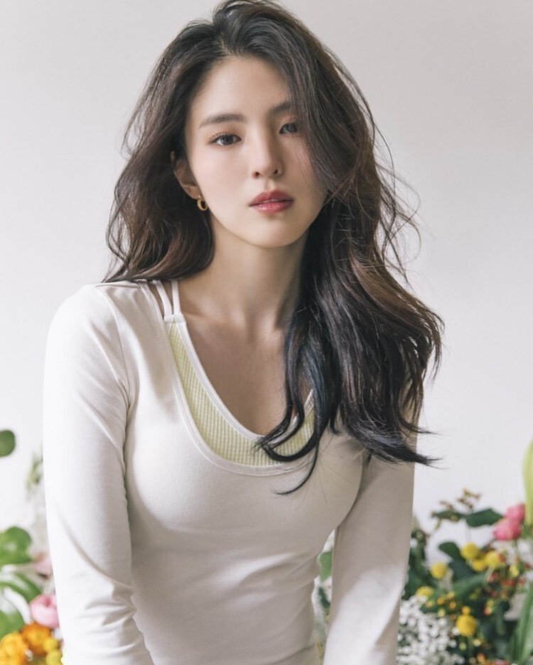 She made her acting debut in the 2017 drama . Han So Hee In Talks To Star In Vincenzo Director S Upcoming Series Mydramalist