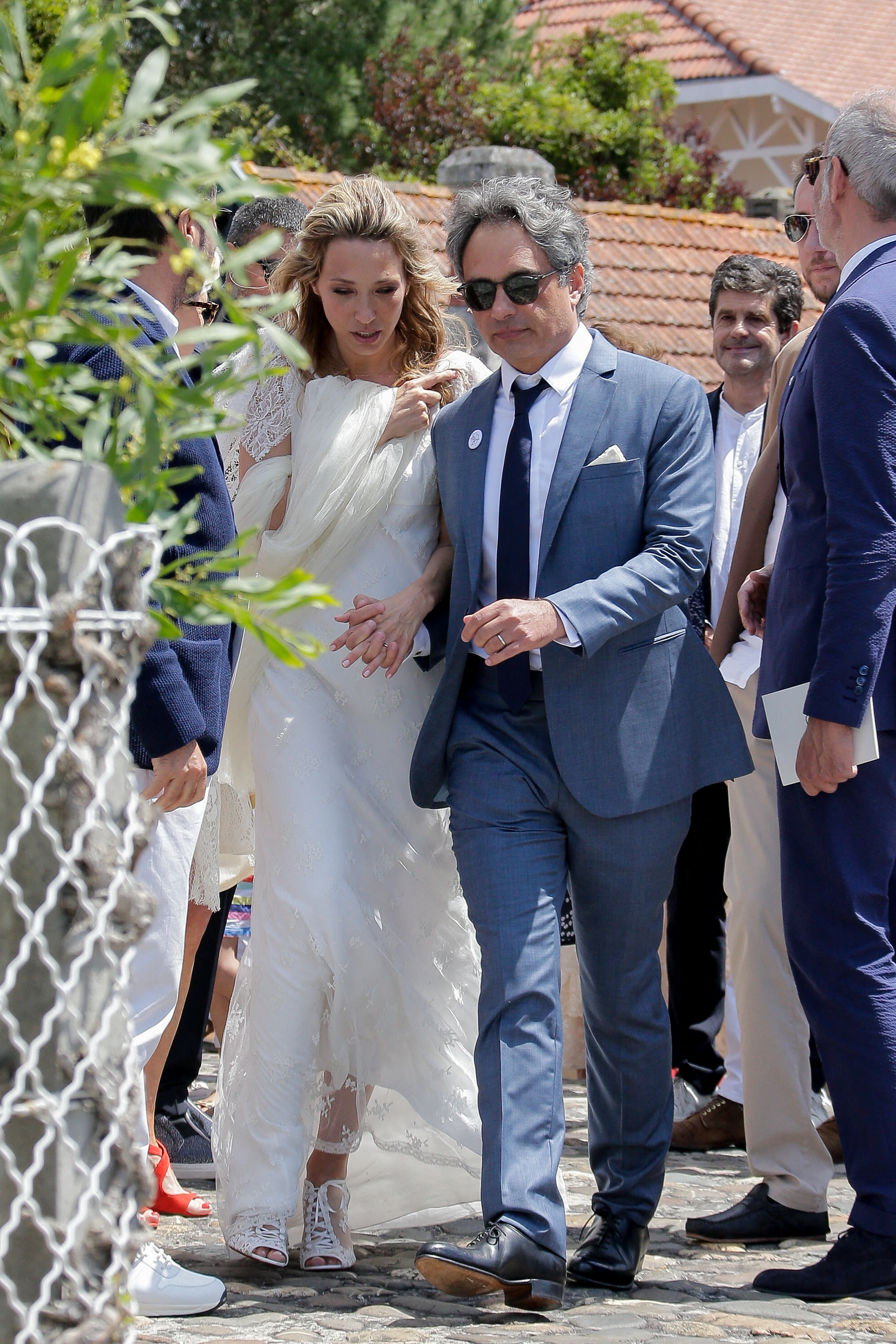 Les premières photos de la cérémonie ont . Photos Le Mariage De Laura Smet Et De Raphael Lancrey Javal Gala