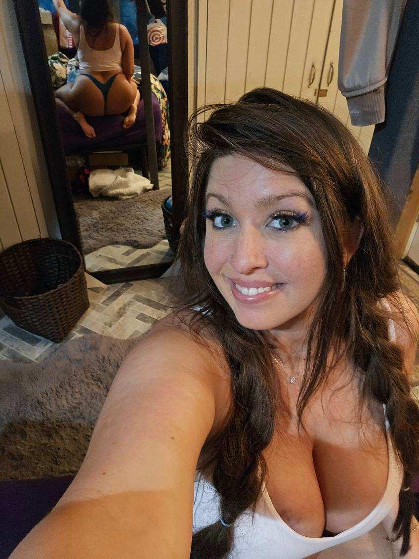 Get thrilled with babylittlelo's explicit OnlyFans content