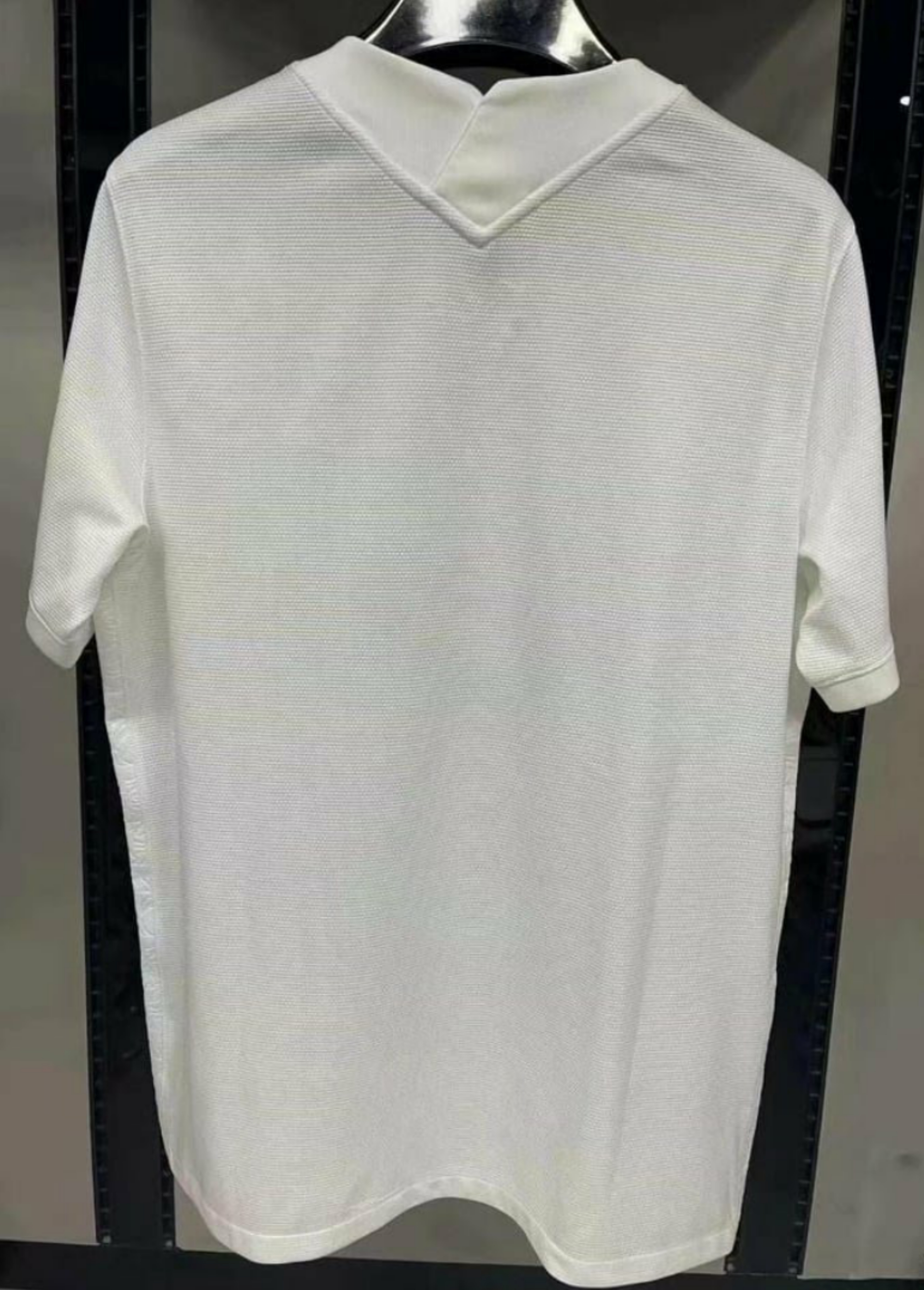 Some tottenham hotspur fans have taken to twitter to react to a reported leak of the home shirt for the 2022/23 season. Tottenham 2021 22 Kit Leaked R Coys