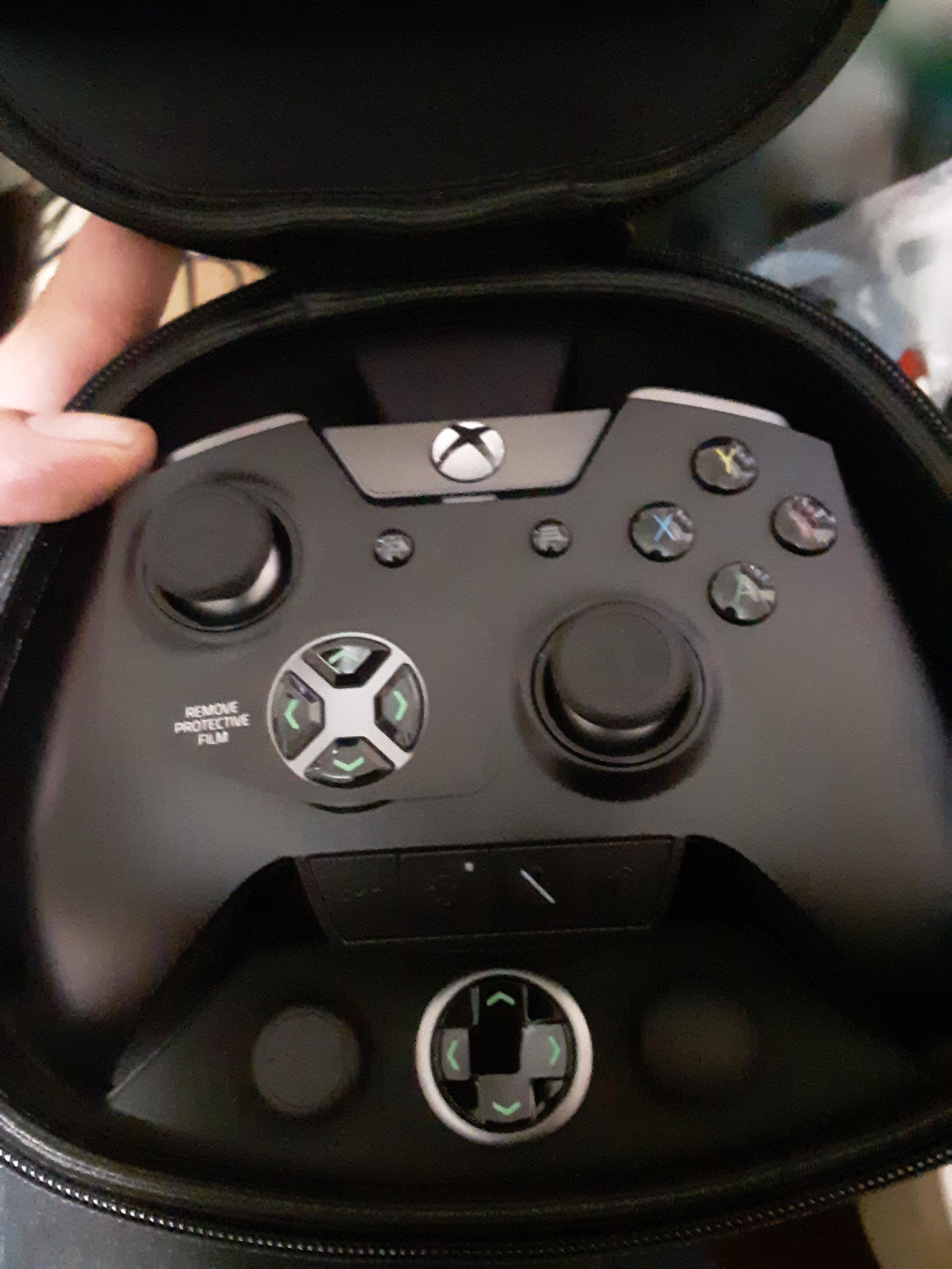 Of your razer wildcat into the usb port of your xbox one gaming console. Update I Recieved My Razer Wolverine Ultimate Controller Magnetic Removable D Pad And Thumbsticks It Feels Nice In The Hands Just Got To Remember 6 Extra Buttons I Played 1 Round Of Test