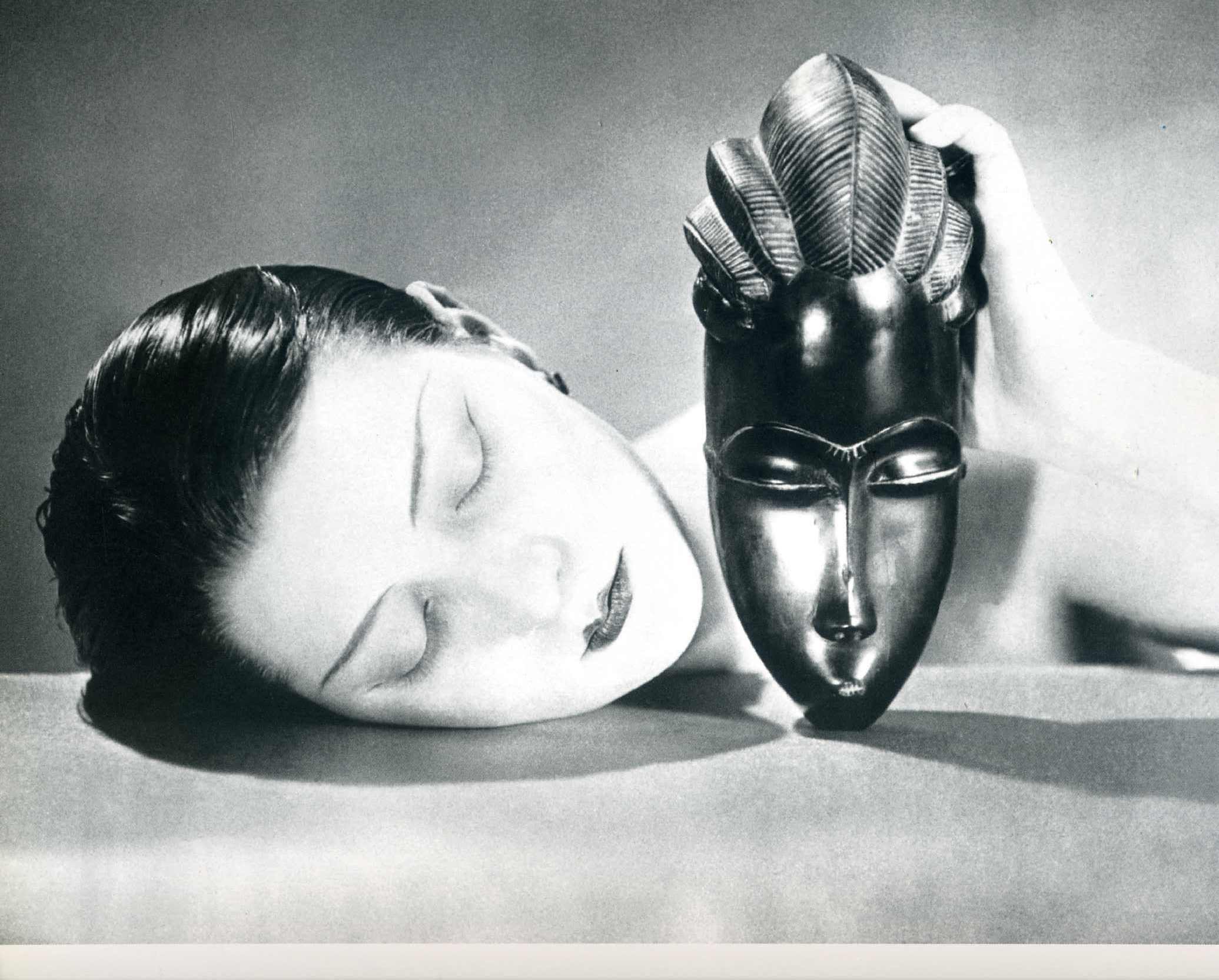 Black And White By Man Ray New York Representant Of The Dada Movement Published In French Vogue In 1926 The Beauty Of Kiki De Montparnasse Is Overwhelming And I Was Mesmerized By