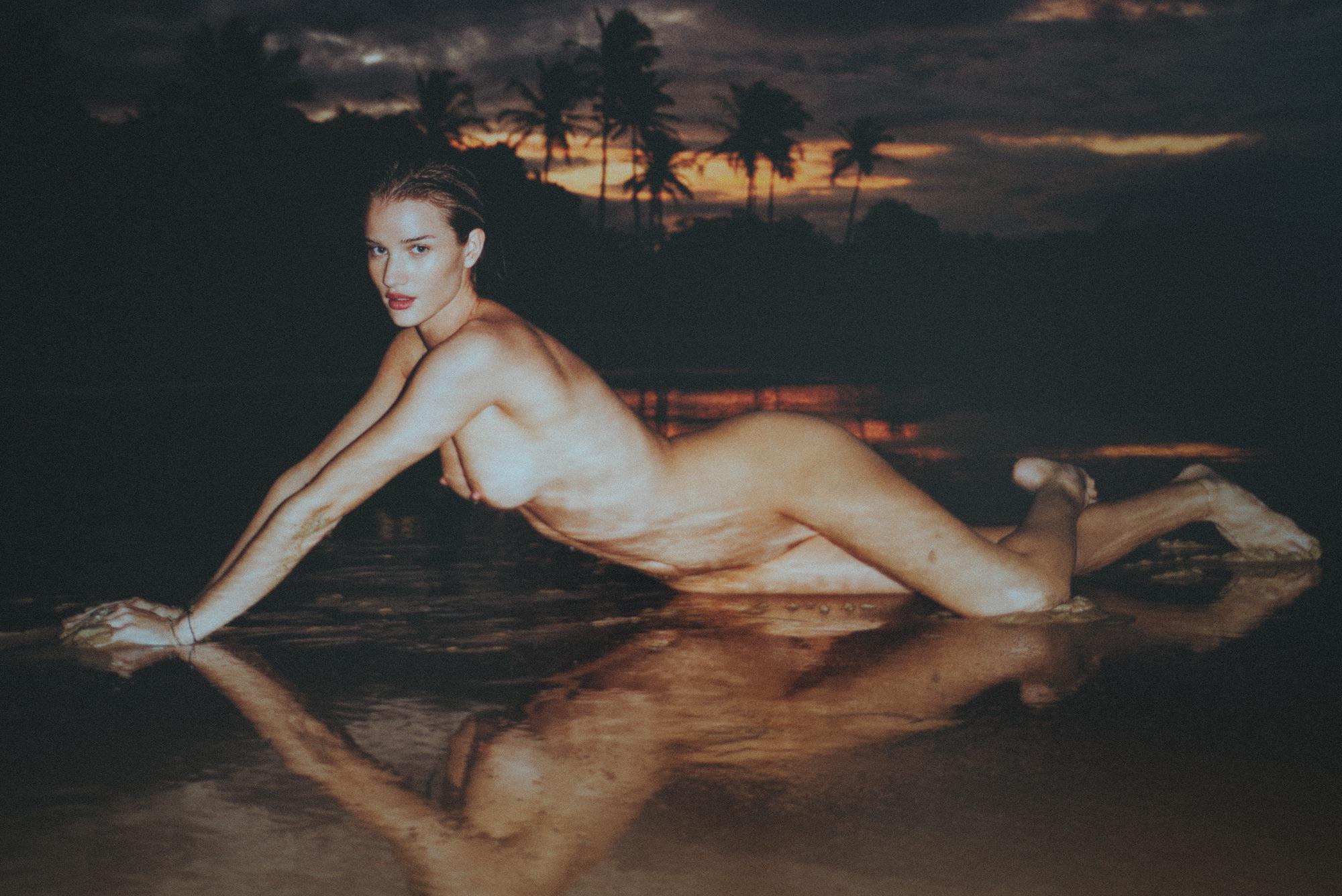 Witness Rosie Huntington-Whiteley's bold beauty and erotic charm now