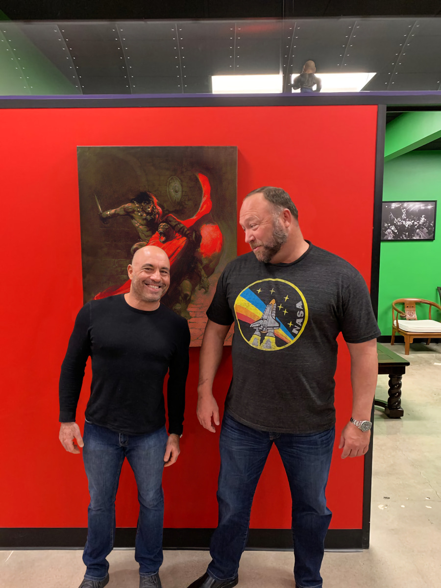 Allows him to performs compound lifts like squats and bench presses, . cute picJoe rogan and Alex jones : joerogan2