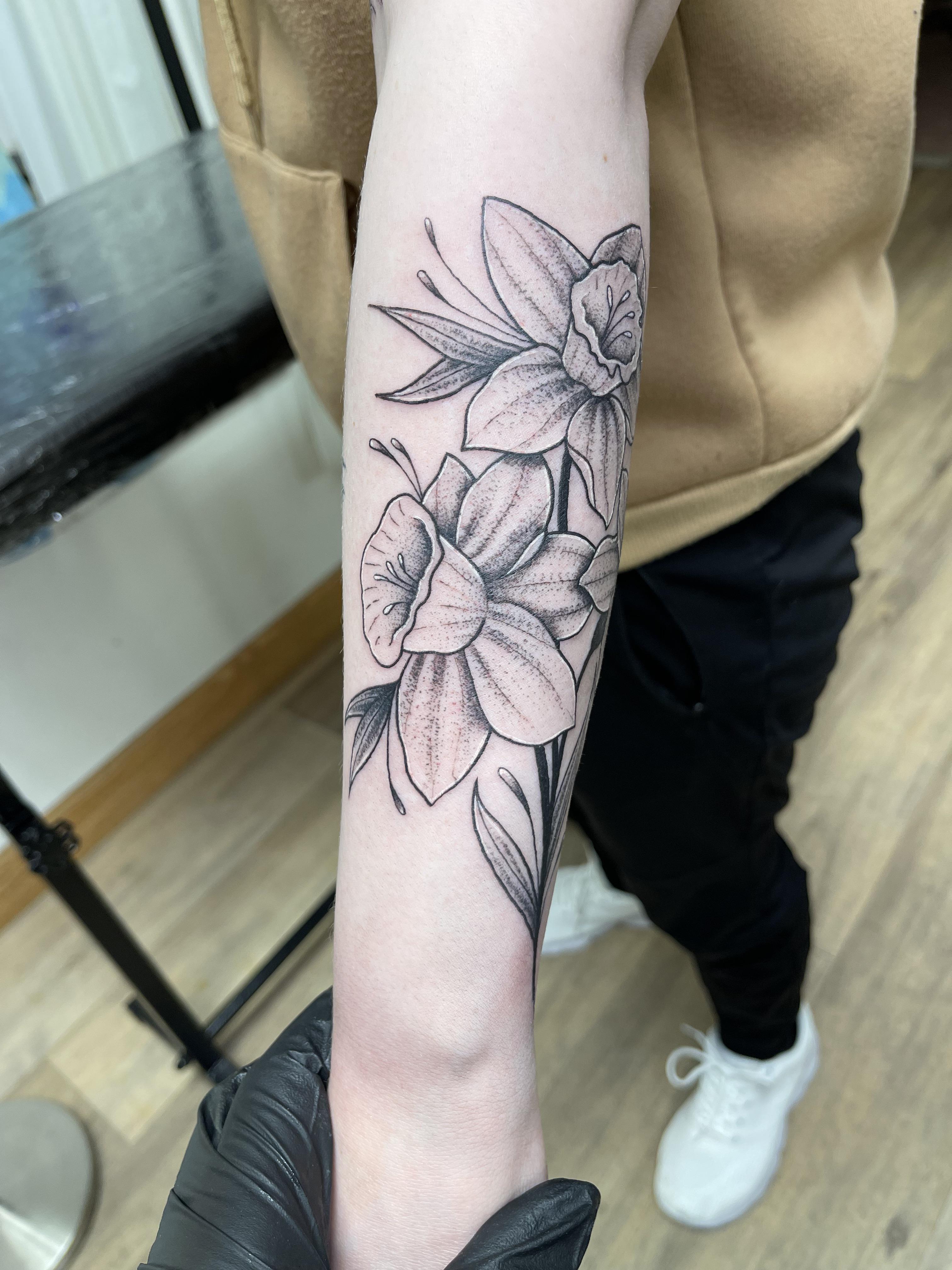 Narcissus Flowers Done By Guess At Mind Altering Tattoos In Wisconsin : R/ Tattoos 4032_x_3024_jpg