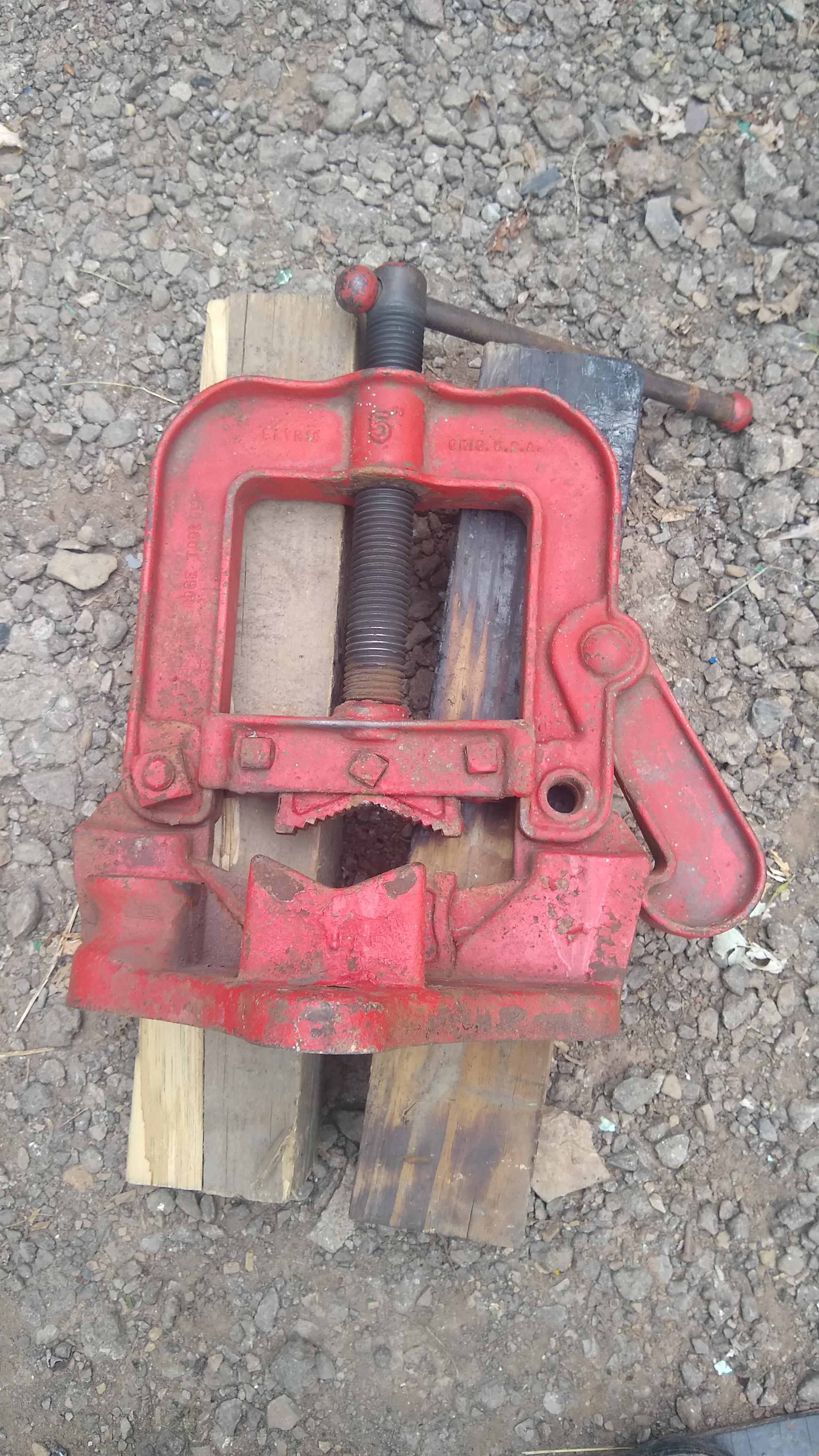 31+ Luxury Bench Yoke Vise : Tripods - R450+, R470+, R40+ - Reed Manufacturing / Ridgid 40100 specifications ridgid 40100 features • hardened alloy steel jaws and convenient pipe rest and bender.