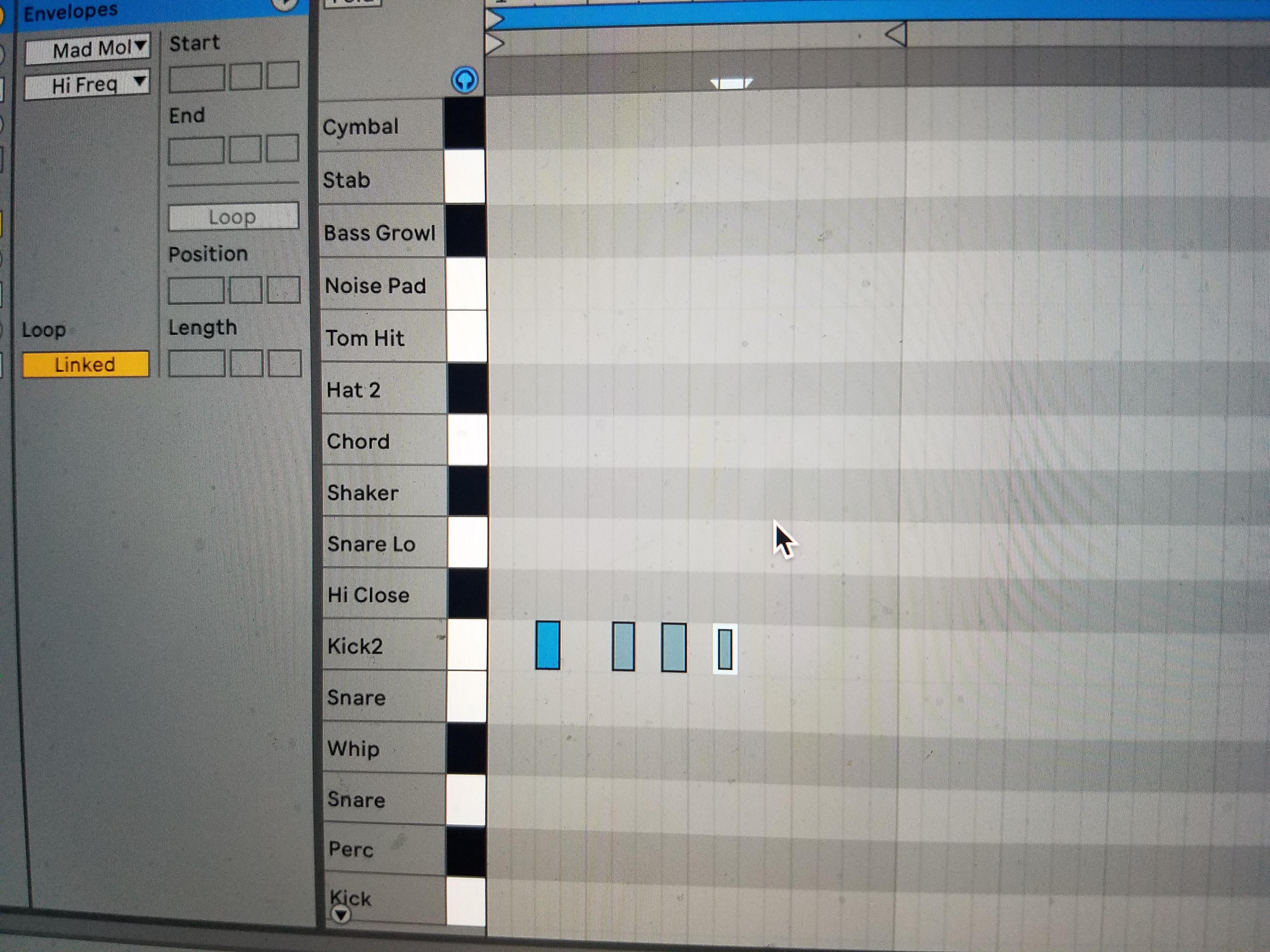 Watch how easy it is to use the piano roll in ableton live 10 especially for beginners. Im Starting To Use Ableton And I Don T Know Why When I Use The Piano Roll I Get These Transparent Notes That Sound Lower Than The Blue Ones R Ableton