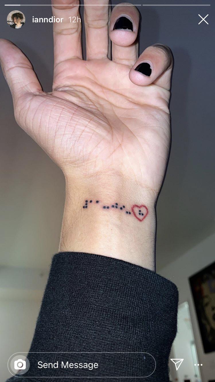 Does Anyone Know What Iann's Tattoo Says : R/Ianndior 1334_x_750_jpg