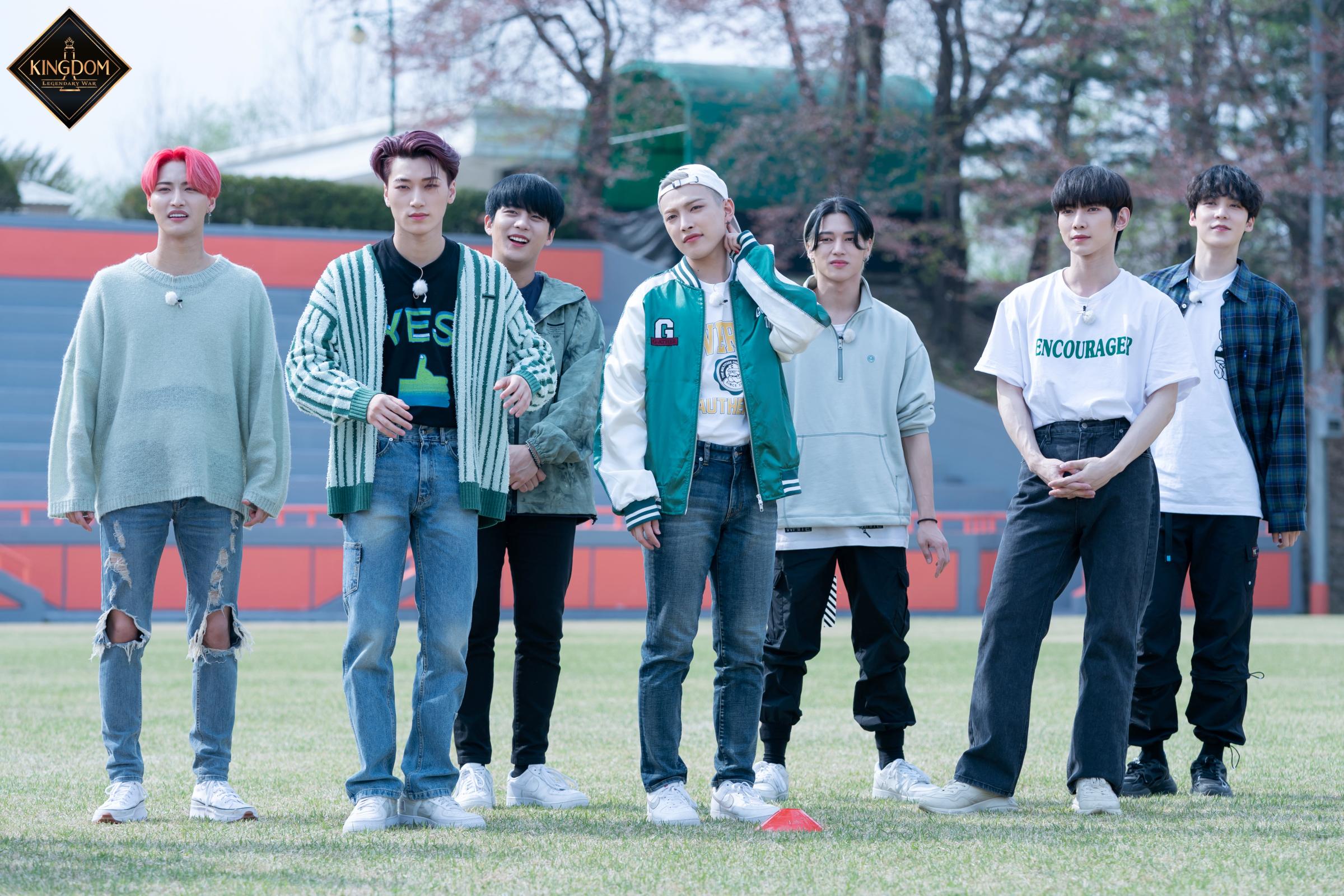 Grup ateez yang populer lewat acara kingdom memiliki beberapa fakta yang harus kamu ketahui, salah satunya nama grup yang berbeda. 210511 Kingdom Ateez Sports Day Behind The Scenes Photo R Ateez