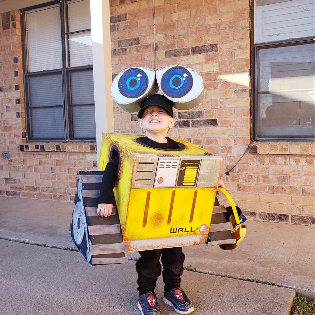 Every year, there’s that one superhero film, hit tv show or viral meme that inspires everyone’s costume ideas when halloween rolls around. Finished My Son S Wall E Costume Today Disney