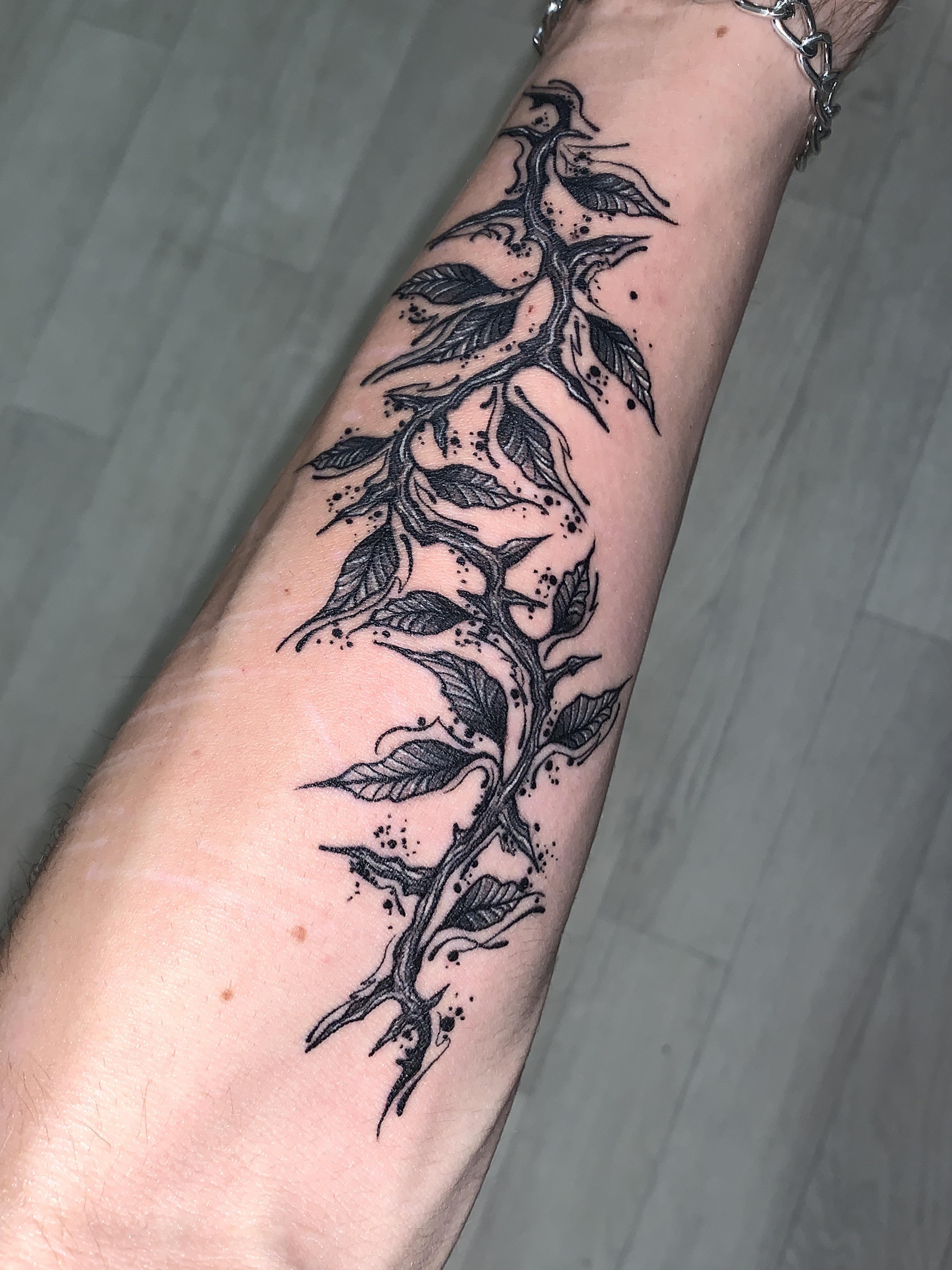 How's This For A First? By Natalie At Street Tattoo In Bournemouth, Uk.. Plan On Linking It To More Of The Same Style In The Future. Design On Second Slide : R/Tattoos 4032_x_3024_jpg