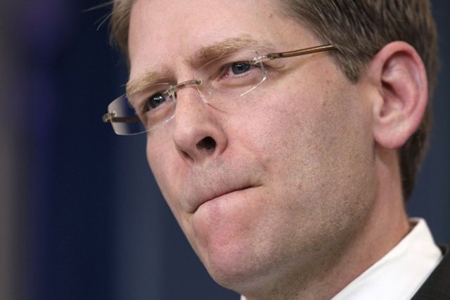 Another meaning is totally different: Verb For Pressing Upper And Lower Lips Together English Language Usage Stack Exchange