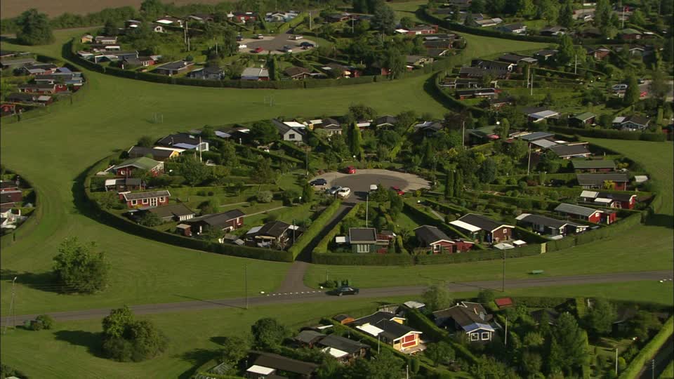 Maybe you dream of becoming rich someday, but it would take you winning a couple more than a couple of lotteries to be able to afford this house. Is It Viable To Build A City With A Circle Based Architecture Worldbuilding Stack Exchange