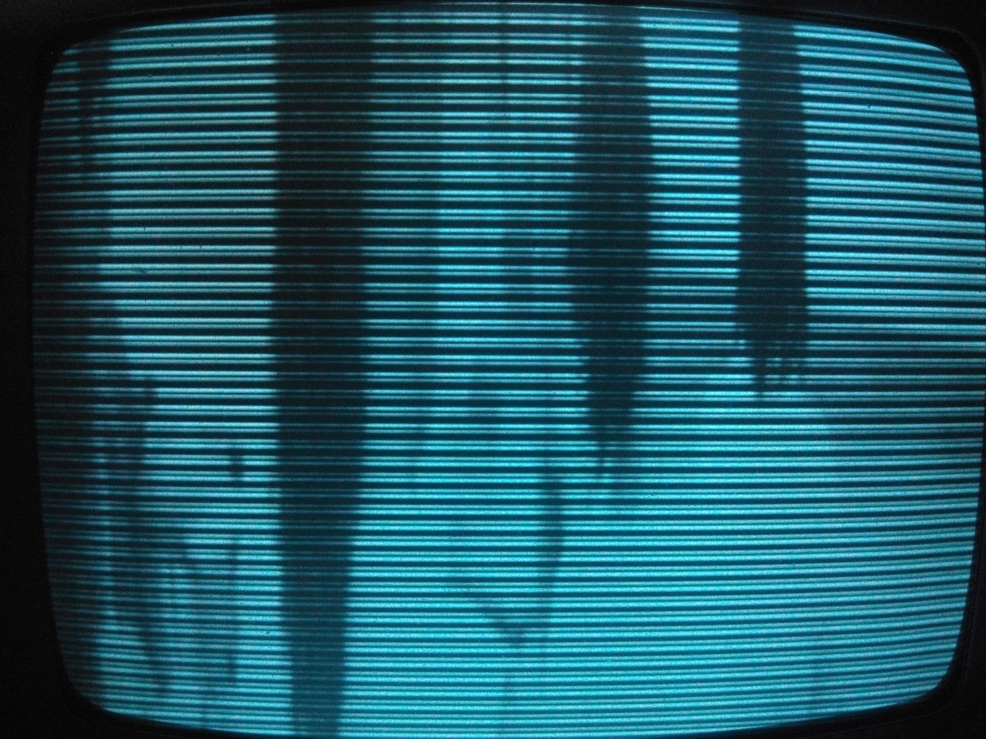 Jadi kesimpulan yang saya dapatkan, bahwa tegangan out tidak mau stabil di karenakan adjust yang di perintah dari ic program nya tidak stabil atau perintahnya . tv - 5.5" portable CRT television with several black lines