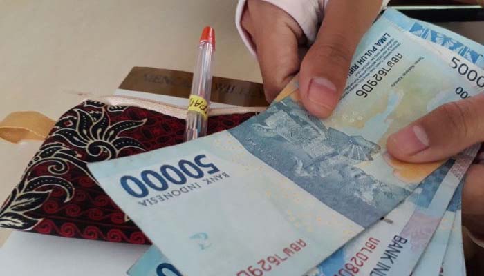 Bedakah Nafkah Istri Dengan Uang Belanja? - Islampos