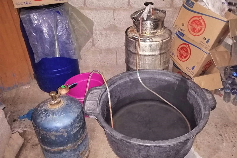 درك قلعة مكونة يحاصر الماحيا