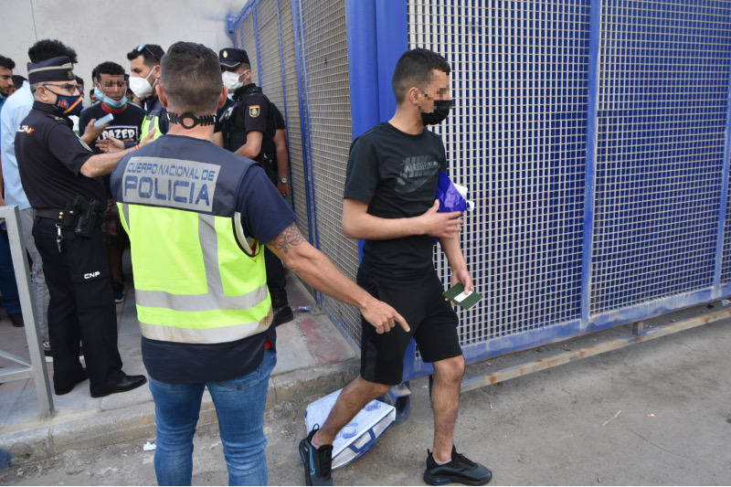 مغاربة إسبانيا يتفاءلون بقانون الهجرة