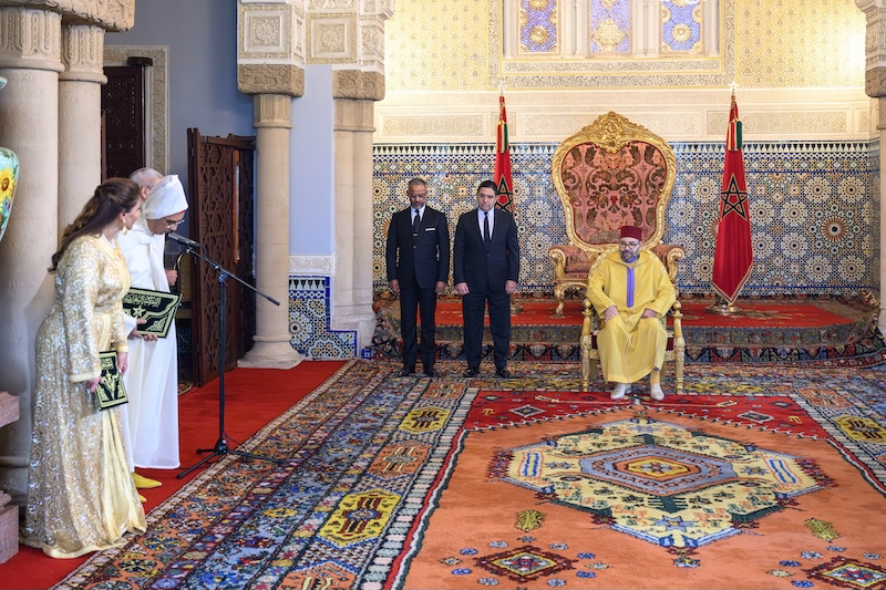 الملك يعين عددا من السفراء الجدد