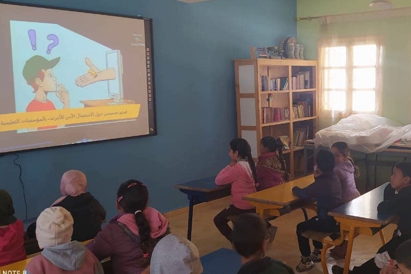 مضامين مخلة ومنافية للأخلاق .. عدة تكوين مدارس الريادة تثير الجدل