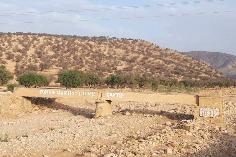 جريمة ثقافية .. مؤرخون مغاربة يستنكرون اختفاء قنطرة تدزي التاريخية جريمة ثقافية .. مؤرخون مغاربة يستنكرون اختفاء قنطرة تدزي التاريخية