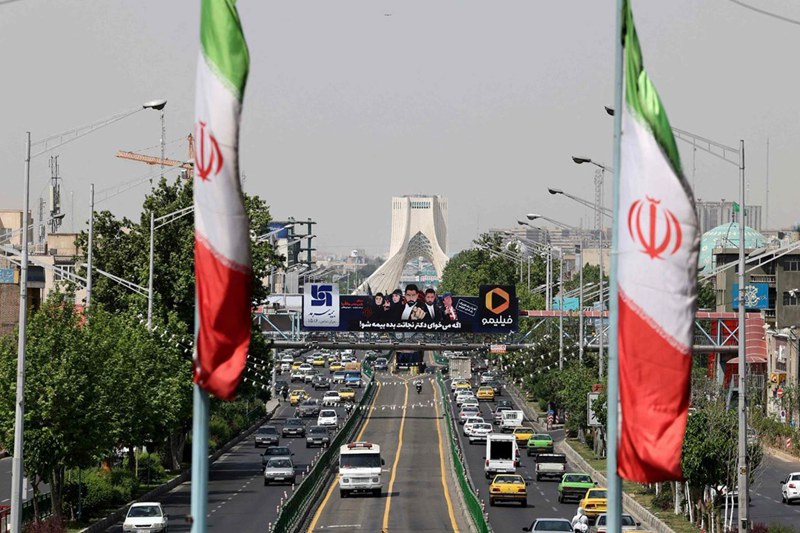 إيران تندد بـ التهديدات الفرنسية