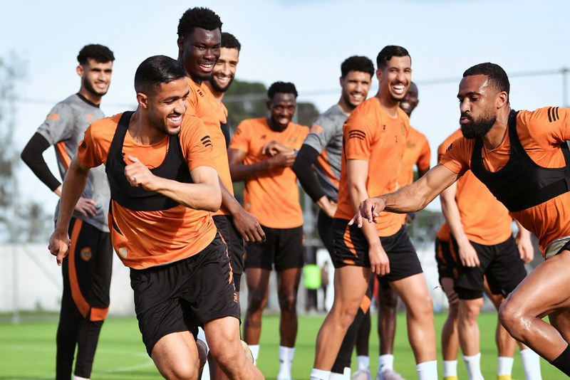 نهائي كأس الكاف يحبس الأنفاس