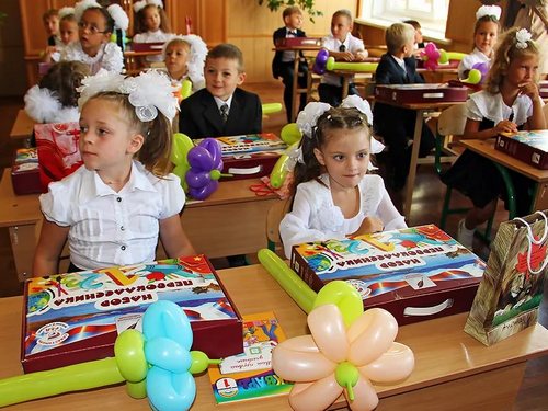 разрисовать коридор своими руками в группе колокольчик