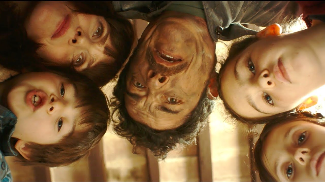 Mio Fratello Rincorre I Dinosauri» Di Giacomo Mazzariol Al Cinema, Il Film Presentato Al Festival Di Venezia. Giulio Einaudi Editore 720_x_1280_jpg