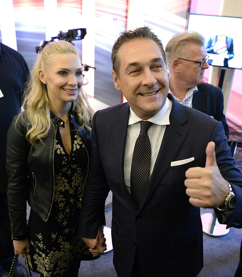 Meine sehr geehrten damen und herren! Î ÏÏÎ½ÏÏÎ¿ÏÎ¿Ï ÏÎ¿Ï ÎÎ¿ÏÏÏÏ ÏÎ¿Î¶Î¬ÏÎµÎ¹ Î¼Îµ ÏÎ·Î½ Î³ÏÎ½Î±Î¯ÎºÎ± ÏÎ¿Ï Î·Î³Î­ÏÎ·