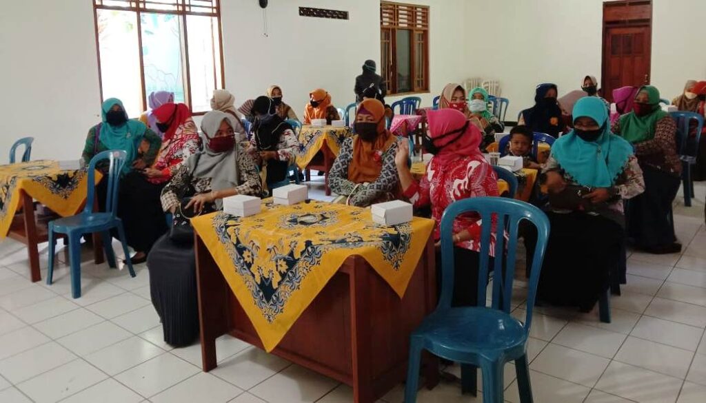 Gandeng DP3APPKB, Satgas TMMD Karanganyar Gelar Sosialisasi KB Kesehatan -  KordaNews