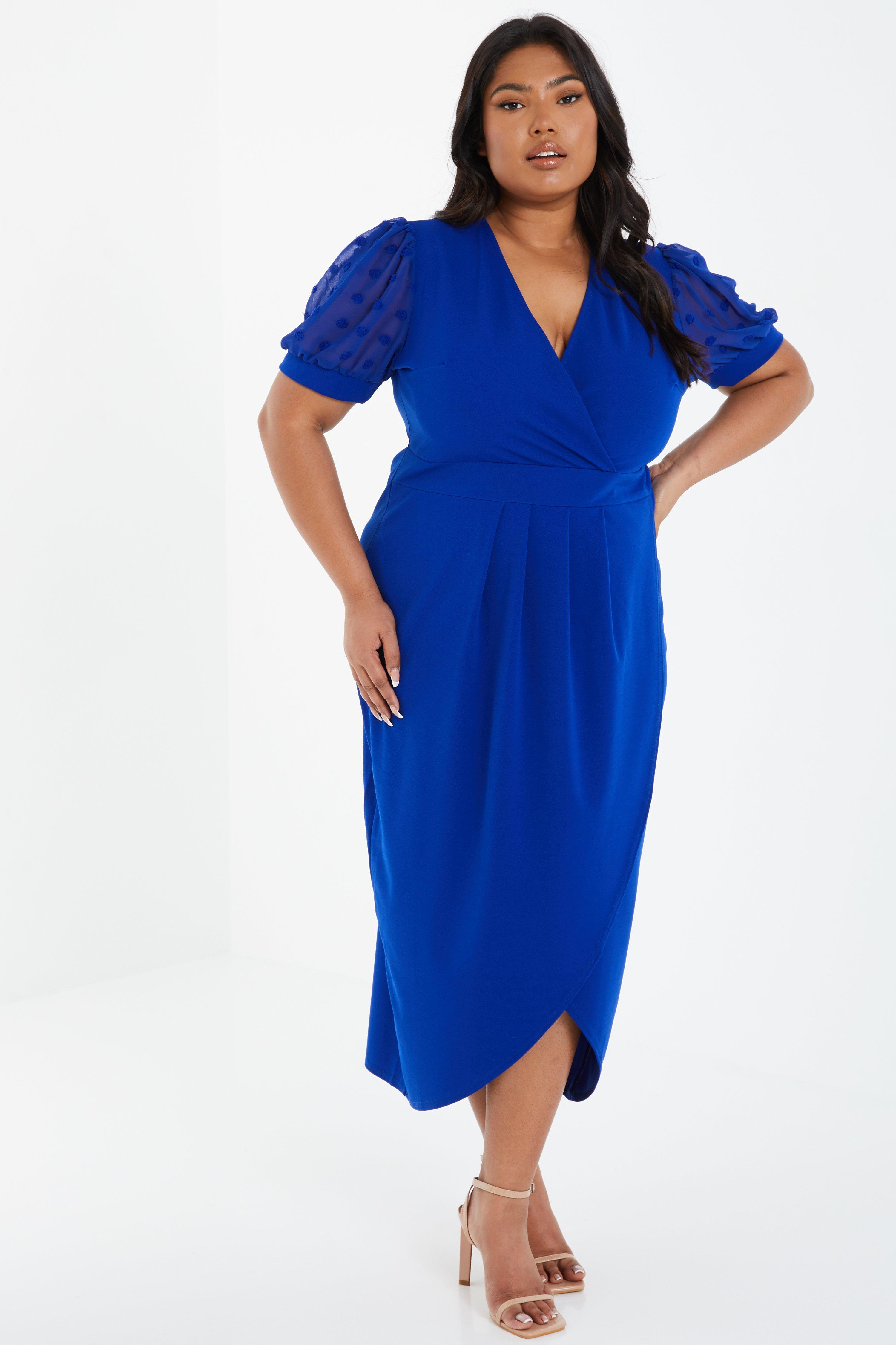 Sophie moore is a former brides editor and current contributing writer. Plus Size Wedding Guest Dresses Quiz Curve