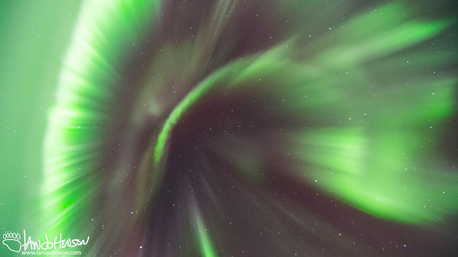 A remarkable corona overhead at Angel Rocks!
